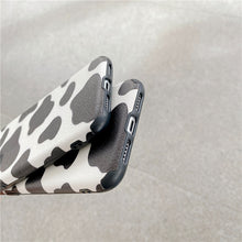 Load image into Gallery viewer, iPhone case - Zebra
