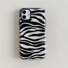 Load image into Gallery viewer, iPhone case - Zebra
